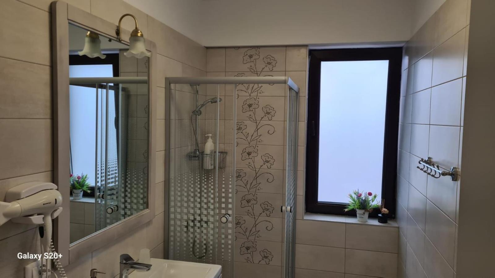 Apartament David Ramnicu Valcea Luaran gambar
