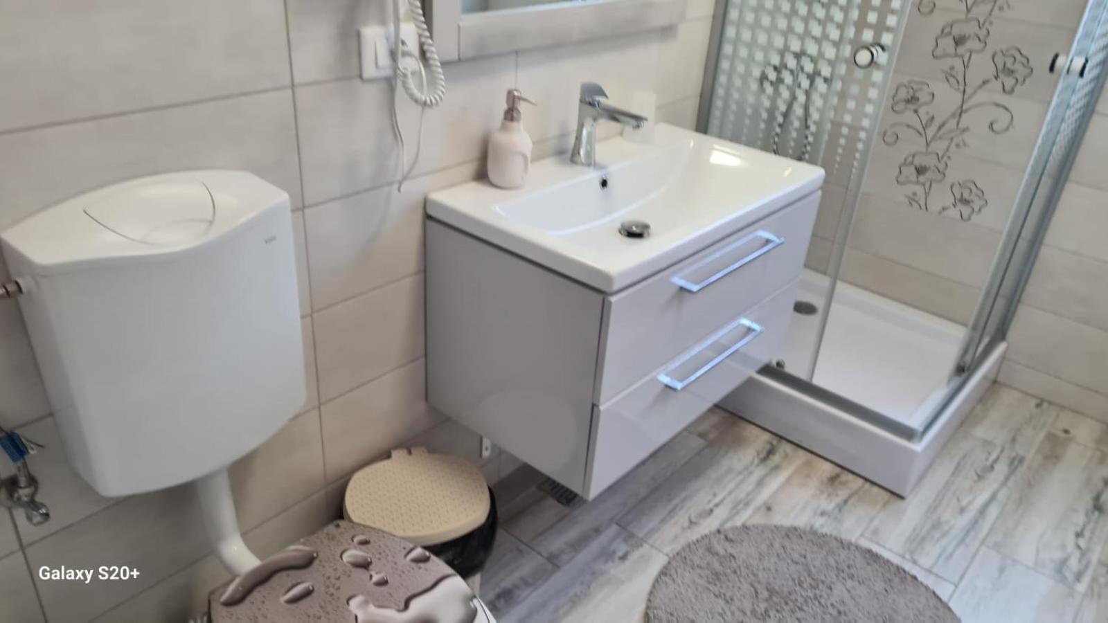 Apartament David Ramnicu Valcea Luaran gambar