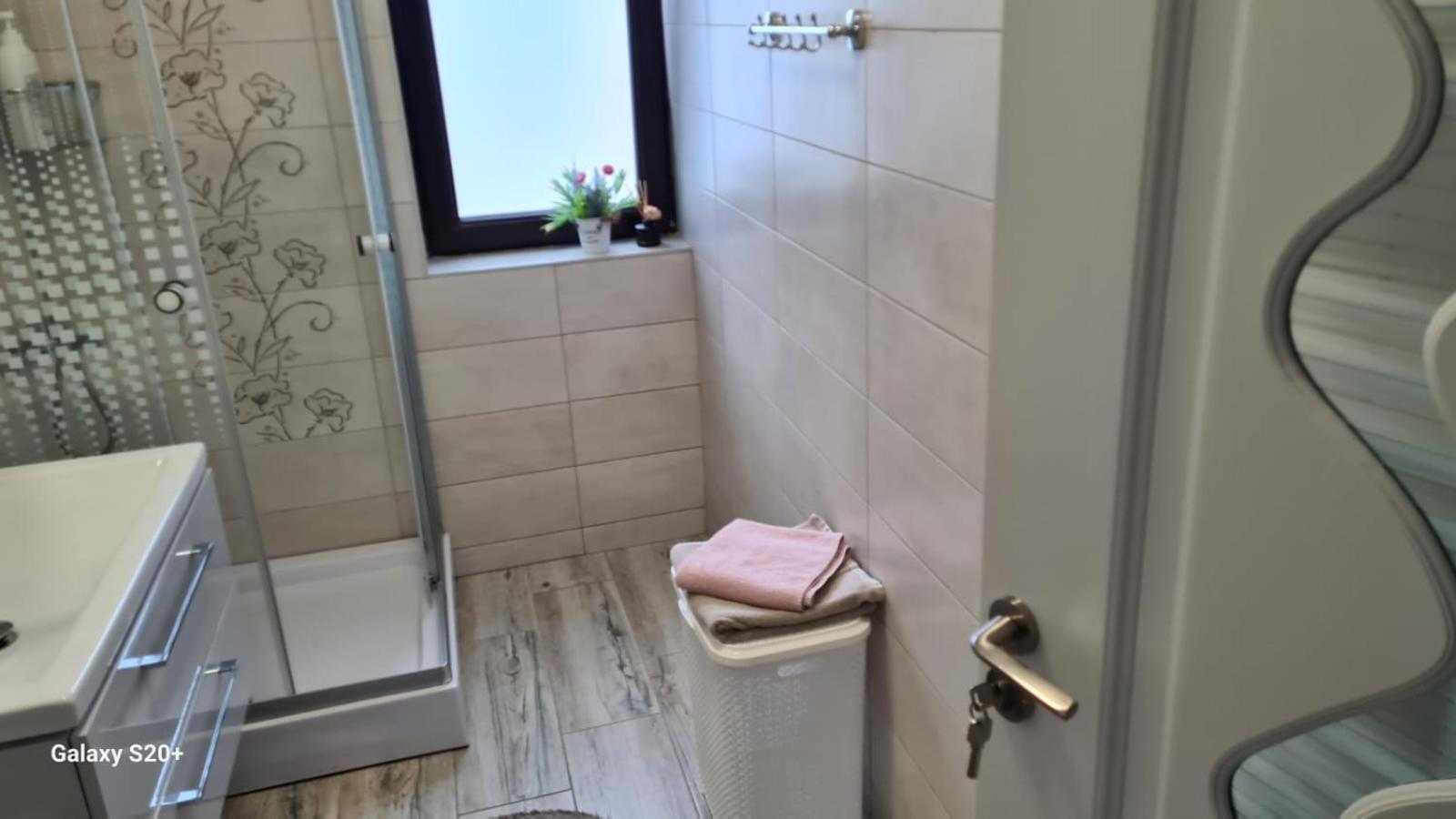 Apartament David Ramnicu Valcea Luaran gambar